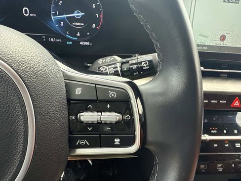 Used 2024 Kia Carnival SX FWD image 30