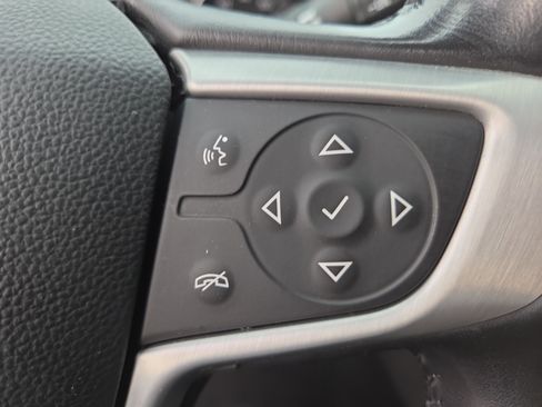 Used 2020 GMC Terrain SLE image 25