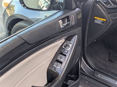 Used 2014 Kia Cadenza Limited image 11