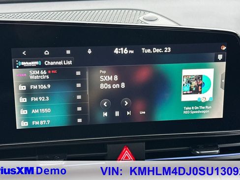 Certified 2025 Hyundai Elantra SEL image 31