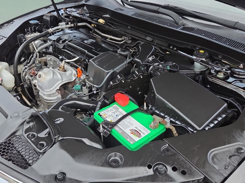 Used 2015 Acura TLX w/ Technology Package FWD image 22