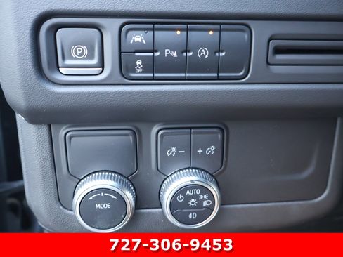 Used 2023 GMC Yukon SLT RWD image 26