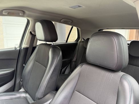 Used 2015 Chevrolet Trax LT w/ LT Plus Package AWD/4WD image 14