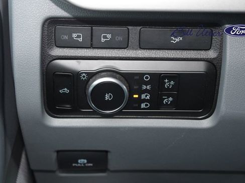 Used 2024 Ford F250 XLT w/ Black Appearance Package image 19