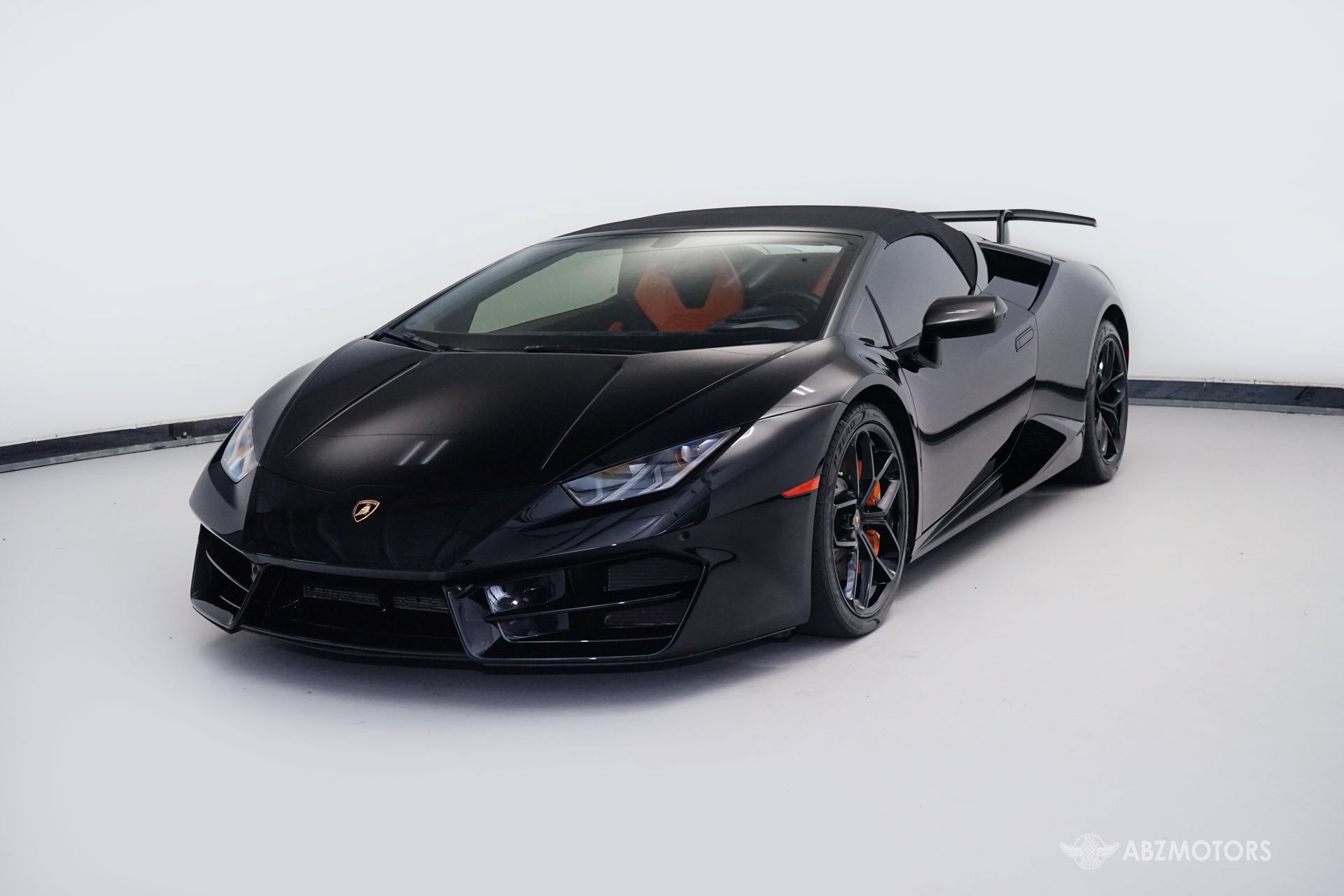 Used 2019 Lamborghini Huracan LP 580-2 RWD image 2