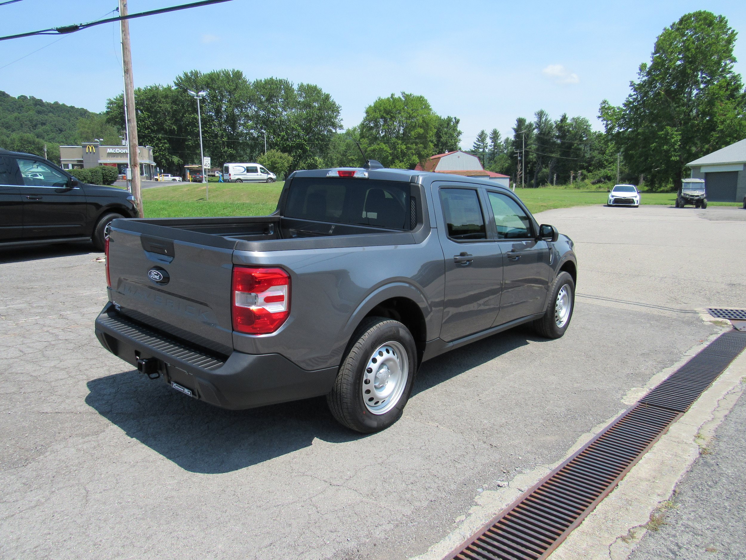 New 2026 Ford Maverick XL w/ Equipment Group 101A AWD/4WD image 6