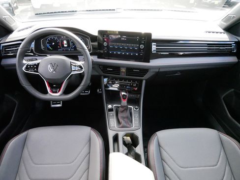 Certified 2025 Volkswagen Jetta GLI Autobahn w/ GLI Black Package image 10