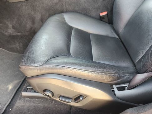 Used 2018 Volvo XC60 T6 Momentum w/ Advanced Package image 26