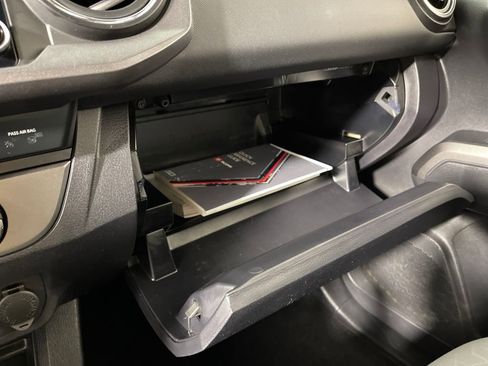 Certified 2023 Toyota Tacoma TRD Off-Road image 25