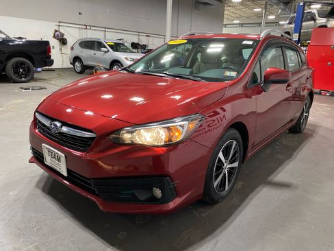 Used 2020 Subaru Impreza Premium image 3
