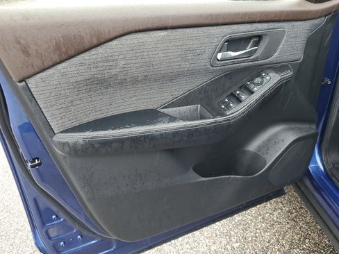 Certified 2023 Nissan Rogue SV image 14