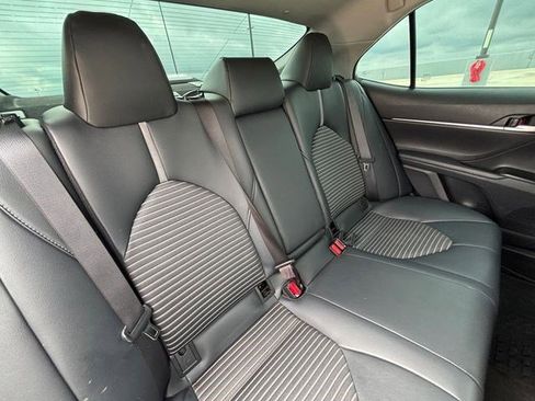 Used 2019 Toyota Camry SE FWD image 20
