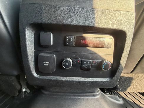 Used 2015 Lincoln Navigator 4WD image 33