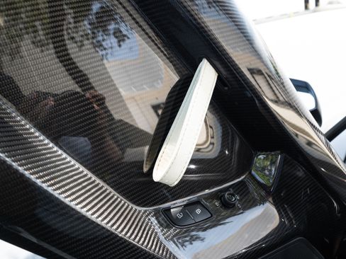 Used 2020 Lamborghini Aventador SVJ AWD/4WD image 51