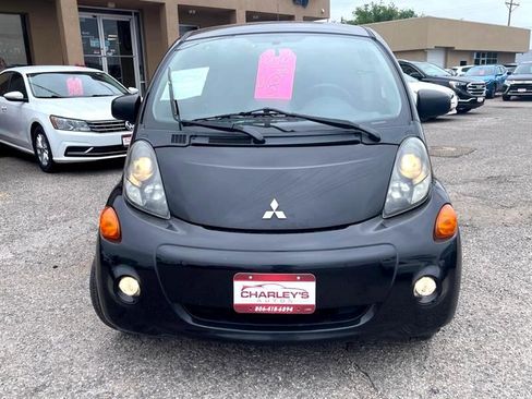 Used 2016 Mitsubishi i ES image 3