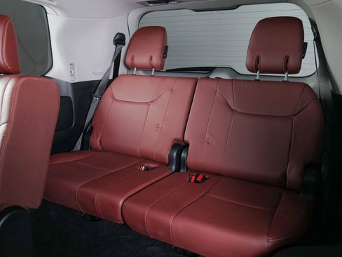 Used 2018 Lexus LX 570 4WD image 27