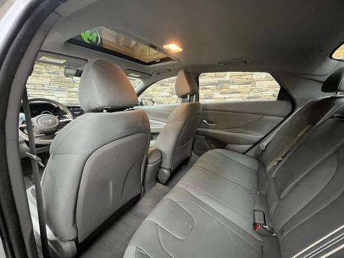 Used 2022 Hyundai Elantra SEL w/ Convenience + Premium Package image 27