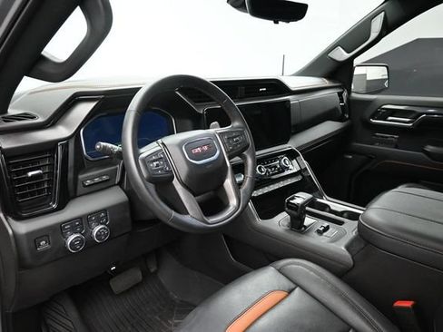 Used 2024 GMC Sierra 1500 AT4 w/ Technology Package AWD/4WD image 14