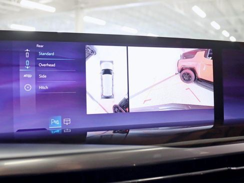 Used 2025 Cadillac Escalade Sport Platinum w/ LPO, ONYX Package AWD/4WD image 23