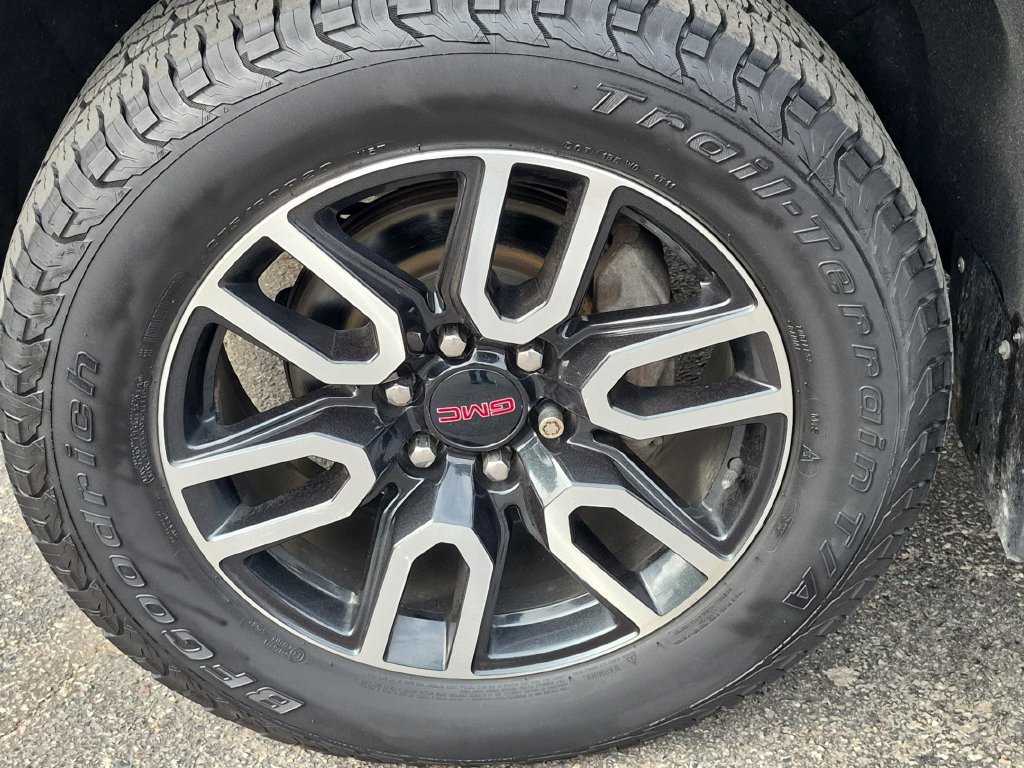 Used 2021 GMC Sierra 1500 AT4 w/ AT4 Value Package AWD/4WD image 10