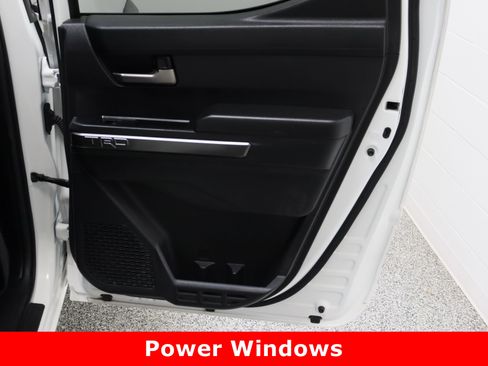 Certified 2025 Toyota Tacoma TRD Off-Road image 32