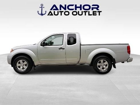 Used 2013 Nissan Frontier SV RWD image 5
