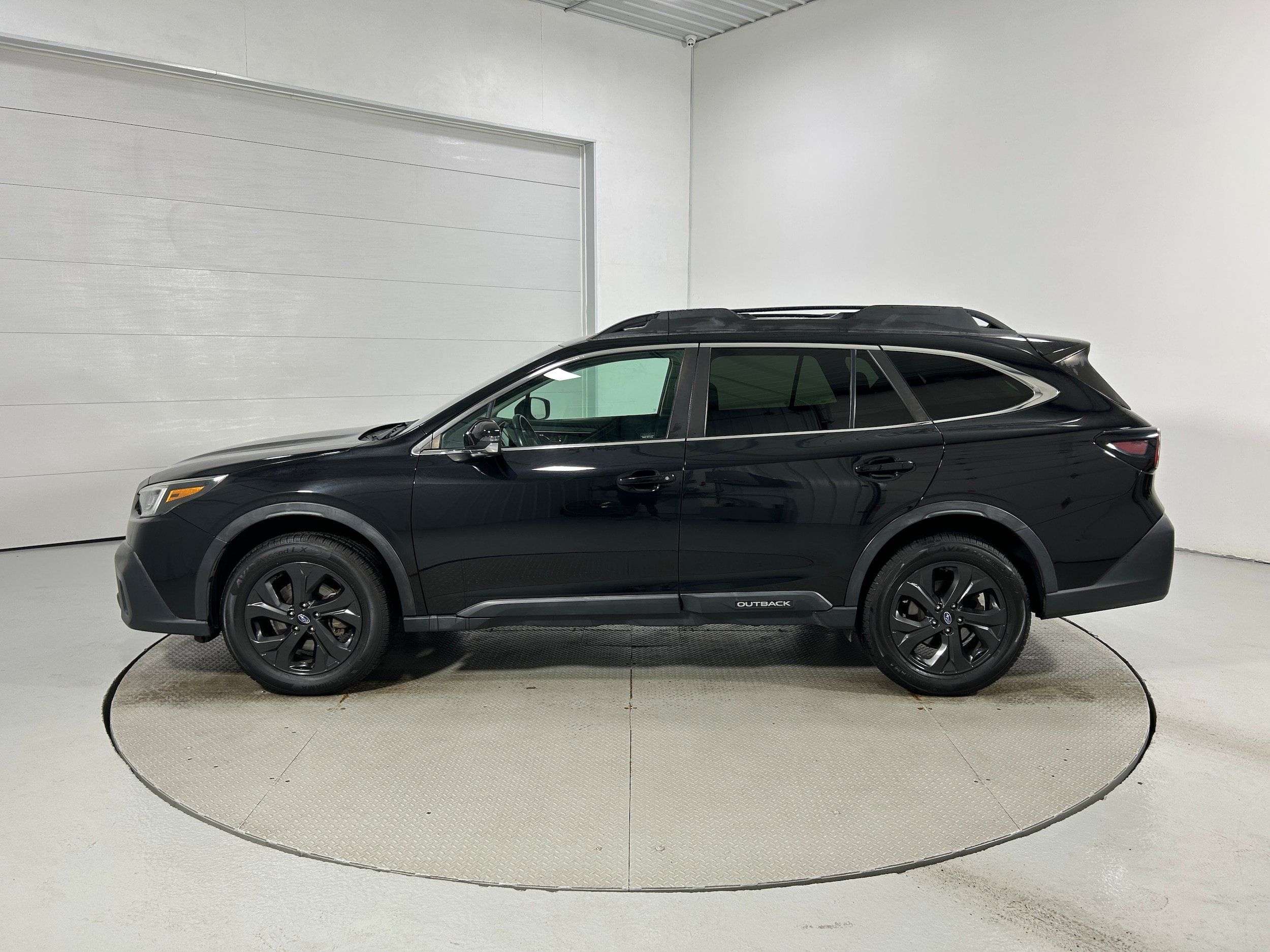 Used 2020 Subaru Outback Onyx Edition XT AWD/4WD image 22