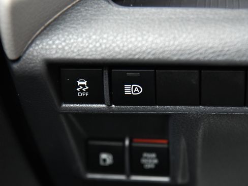 Used 2023 Toyota Sienna LE image 32