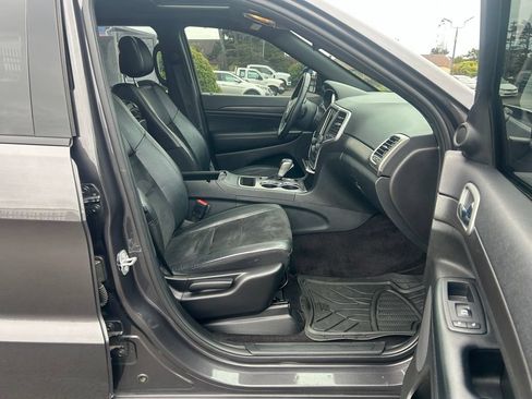 Used 2018 Jeep Grand Cherokee Altitude AWD/4WD image 35