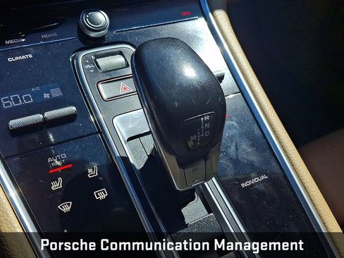 Used 2019 Porsche Panamera RWD image 20