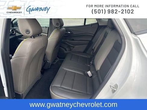 Used 2025 Chevrolet Trax ACTIV w/ Driver Confidence Package FWD image 28
