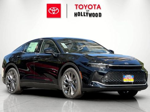 New 2026 Toyota Crown AWD/4WD image 1