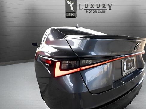 Used 2022 Lexus IS 350 F Sport RWD image 10