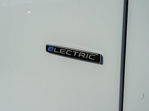 New 2024 Mercedes-Benz eSprinter 170 Cargo image 12