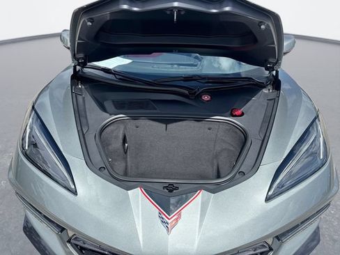 Used 2022 Chevrolet Corvette Stingray Coupe w/ Chrome Exterior Badge Package RWD image 23