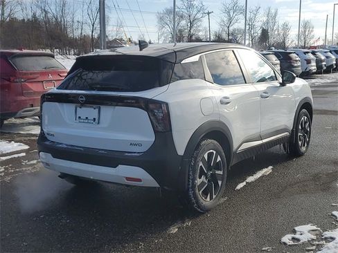 Certified 2025 Nissan Kicks SV image 4