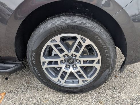 Used 2025 Ford Expedition Max Active AWD/4WD image 23