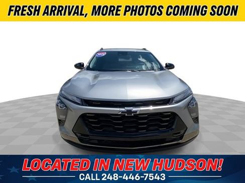 Used 2025 Chevrolet Trax ACTIV w/ Driver Confidence Package FWD image 5