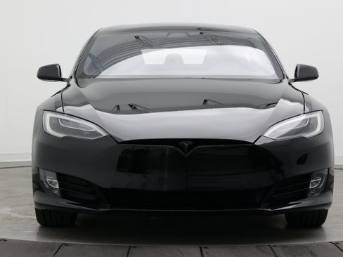 Used 2018 Tesla Model S 100D AWD/4WD image 2