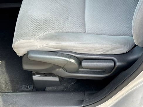 Used 2015 Honda CR-V LX image 4