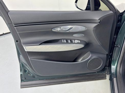 Used 2024 Genesis Electrified GV70 Advanced image 42