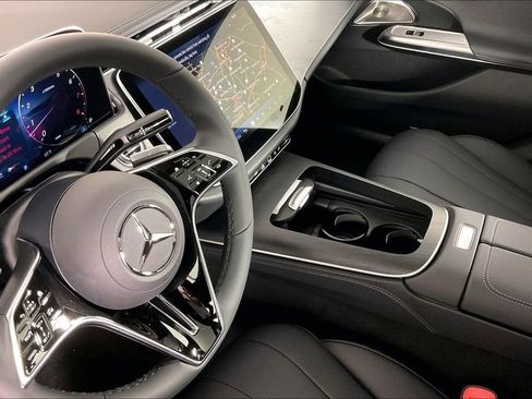 New 2026 Mercedes-Benz E 350 4MATIC Sedan image 8