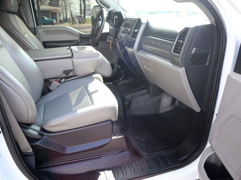 Used 2019 Ford F350 XL w/ Power Equipment Group image 13