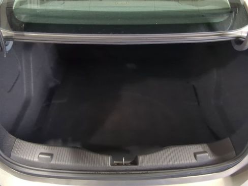 Used 2018 Chevrolet Cruze LT w/ Convenience Package image 37