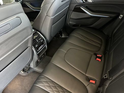 Used 2025 BMW X5 xDrive50e AWD/4WD image 12