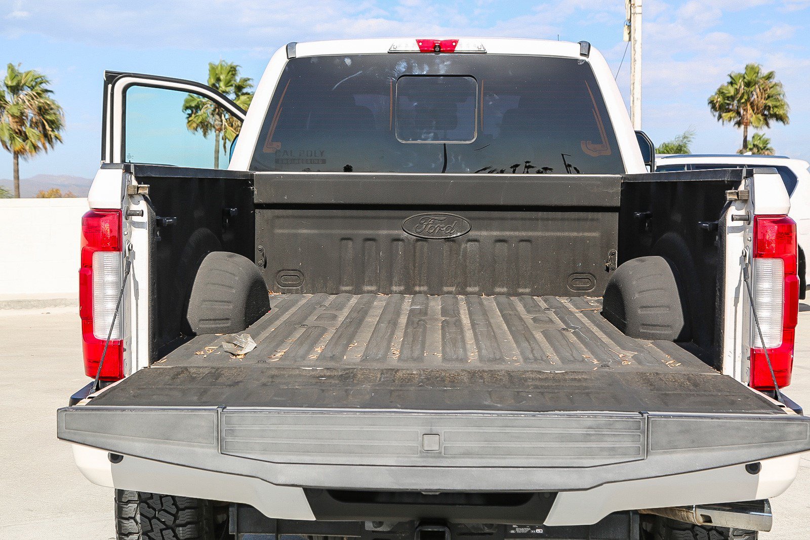 Used 2017 Ford F250 Platinum w/ Platinum Ultimate Package AWD/4WD image 24