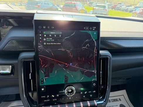 Certified 2025 GMC Yukon XL AT4 AWD/4WD image 19
