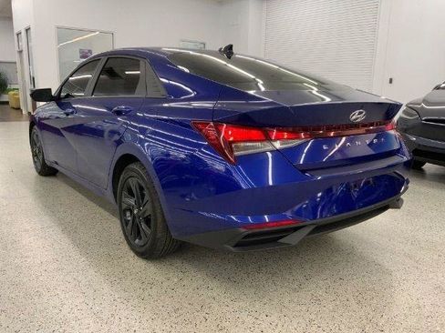 Used 2023 Hyundai Elantra SEL FWD image 5