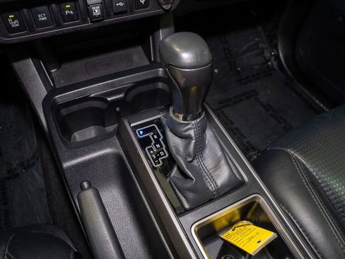 Certified 2020 Toyota Tacoma TRD Sport w/ TRD Premium Sport Package image 15