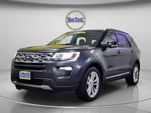 Used 2018 Ford Explorer XLT w/ Equipment Group 202A AWD/4WD image 1